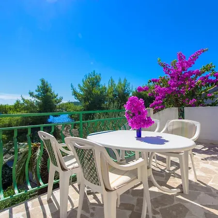 7 Olives Apartments Rogoznica  Kültér fotó