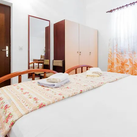 7 Olives Apartments Rogoznica  Kültér fotó