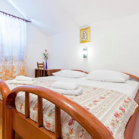 7 Olives Apartments Rogoznica  Kültér fotó