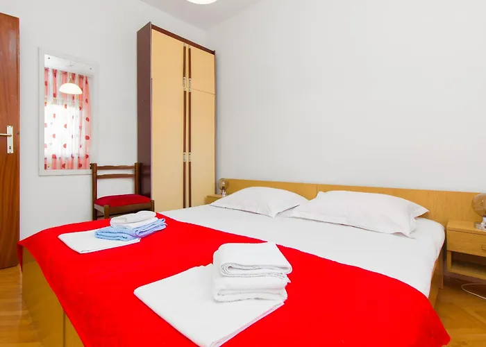 7 Olives Apartments